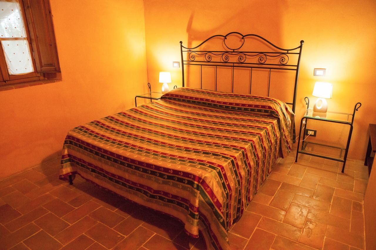 Casa Vacanze "Casale Al Pino" Riparbella Exteriér fotografie