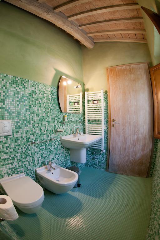 Casa Vacanze "Casale Al Pino" Riparbella Pokoj fotografie